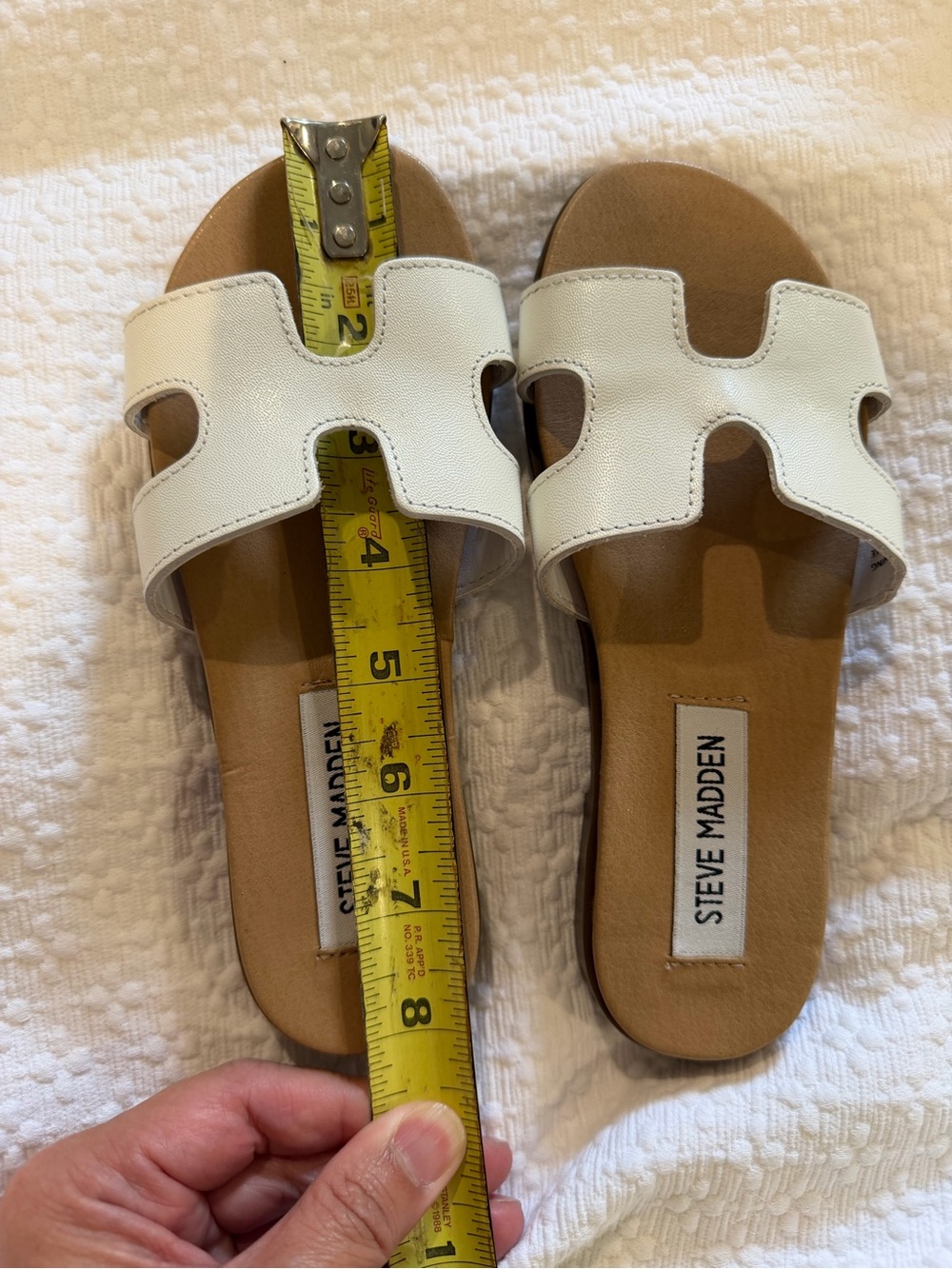NWT Steve Madden White Cutout Leather Slide Sandals
